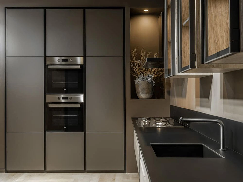 Лаконичная и сдержанная кухня совмесно с фабрикой Silver Home - фото 3