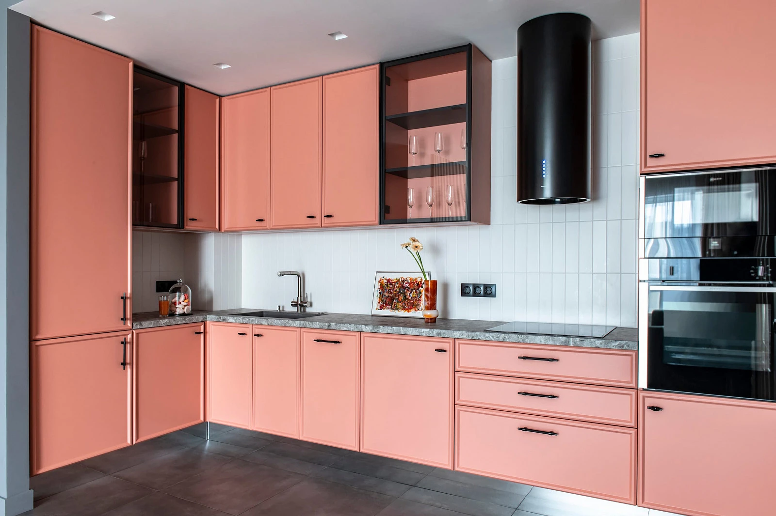 Плод творчества дизайнера Екатерины Туртаевой и фабрики ателье мебели Silver Home совмесно с фабрикой Silver Home - фото 1